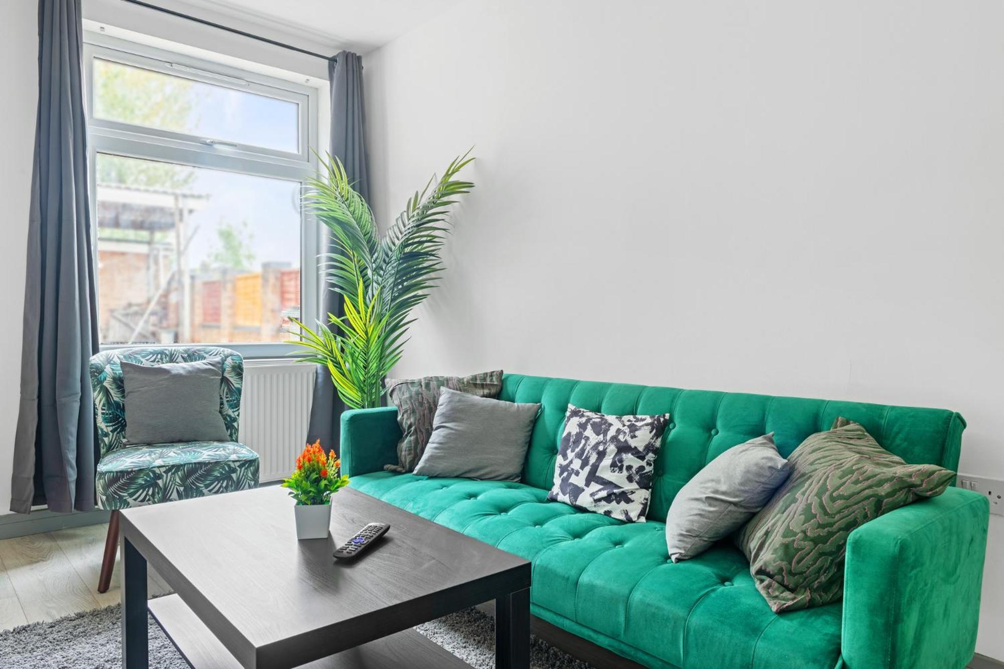 Stanion Luxurious 3 Bedroom Modern House Northamptonshire, Double, Twins, Single, Free Parking, Free Wi-Fi, Pets, Up To 8 Sleeps, 4 Smart Tvs Corby Eksteriør bilde